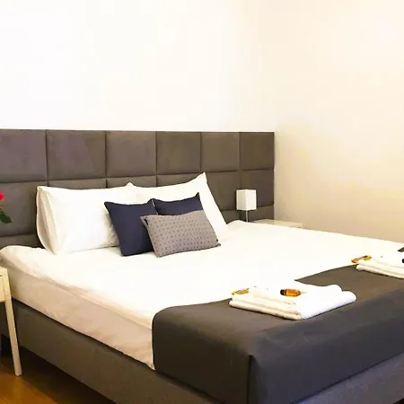 Apartment Vista Premium - Free Underground Parking - Center - Self Check-in Warsaw